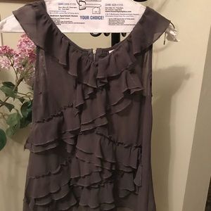 💰Romeo & Juliet Couture Gray Sleeveless Blouse💰